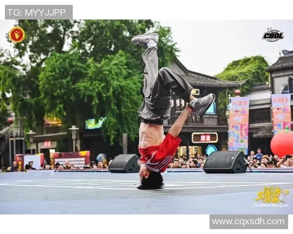 南京街舞队配合风格深度对比与分析探讨 南京街舞队配合风格深度对比与分析探讨